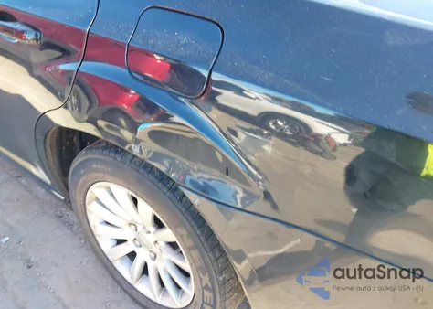 2013 Chrysler 300 Motown z USA, uszkodzony, nr VIN 2C3CCAAG2DH576197